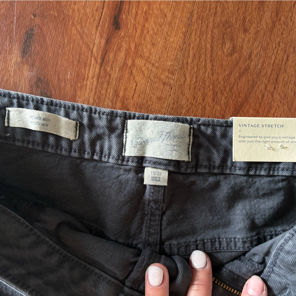 Universal thread shorts - Picture 3 of 3